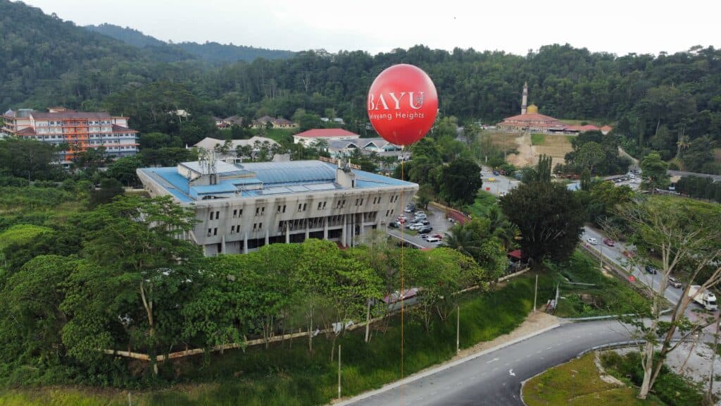 Bayu Selayang Heights Giant Advertising Balloons — photo 4