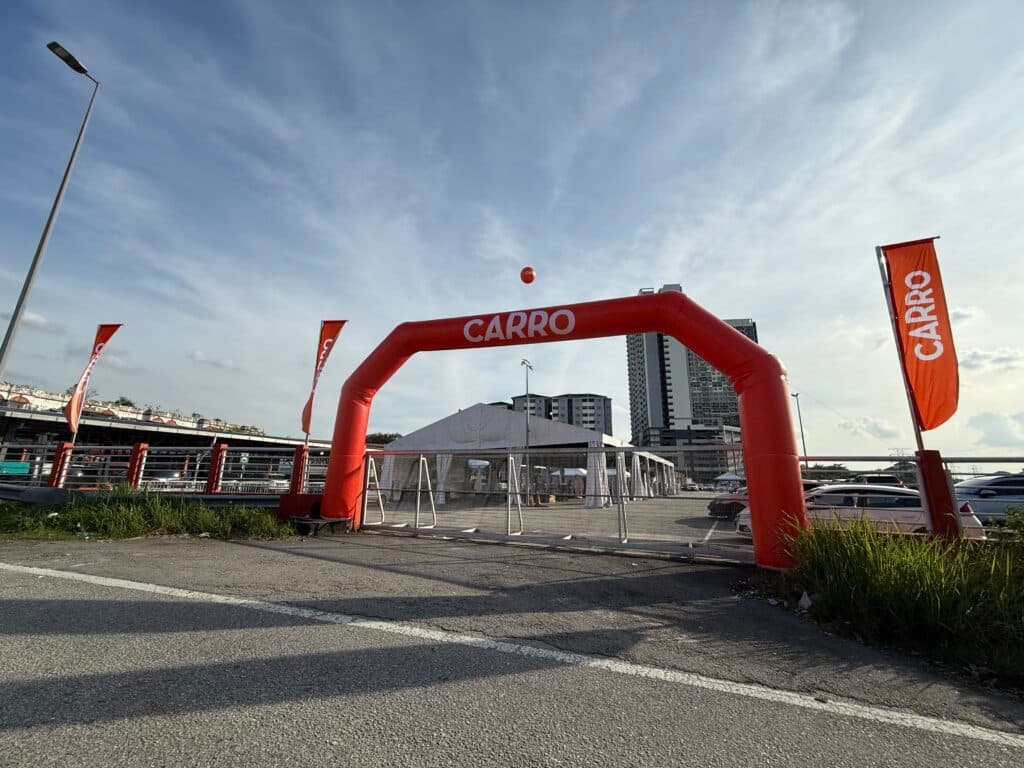 Carro Custom Printed Inflatable Arch and Giant Balloon — photo 8