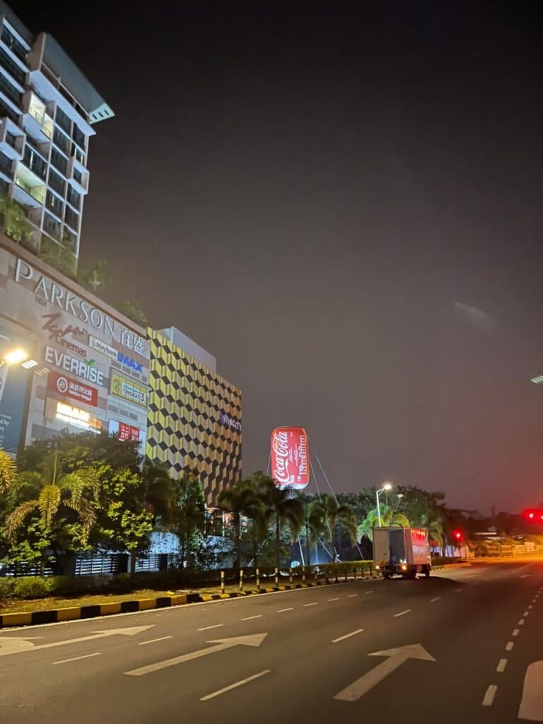 Coca Cola Inflatable at Viva City Mall, Kuching, Sarawak — photo 9