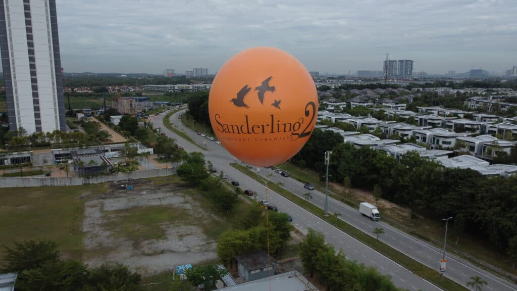 Giant Advertising Balloon at Avaland's Sanderling 2 Lakefront Cyberjaya — photo 4