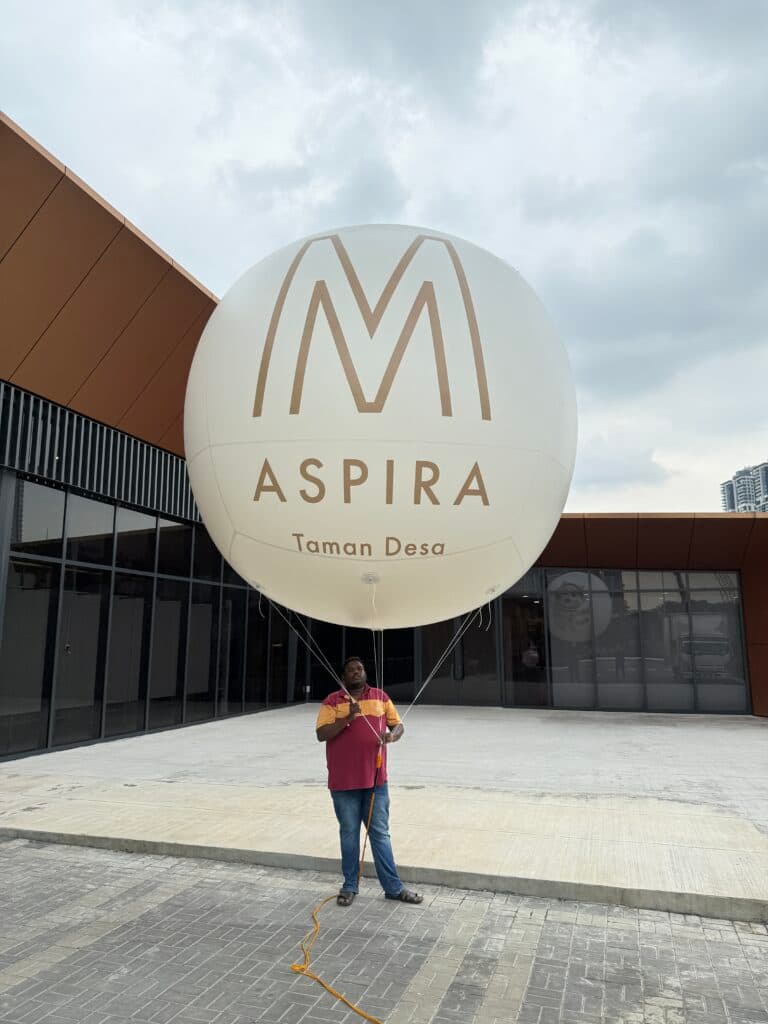 Giant Advertising Balloon at M Aspira, Taman Desa — photo 6