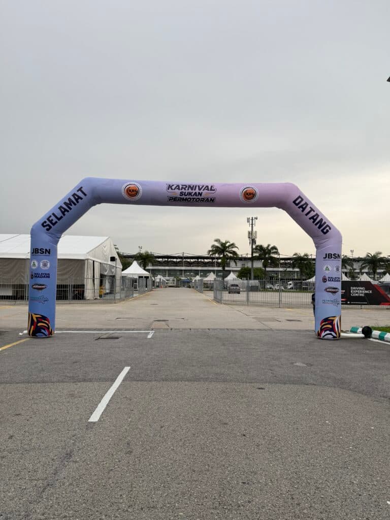 Inflatable Arch at Karnival Sukan Permotoran BOSS Sepang 2025 — photo 1