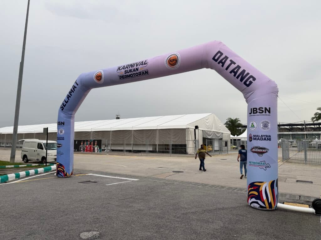 Inflatable Arch at Karnival Sukan Permotoran BOSS Sepang 2025 — photo 3