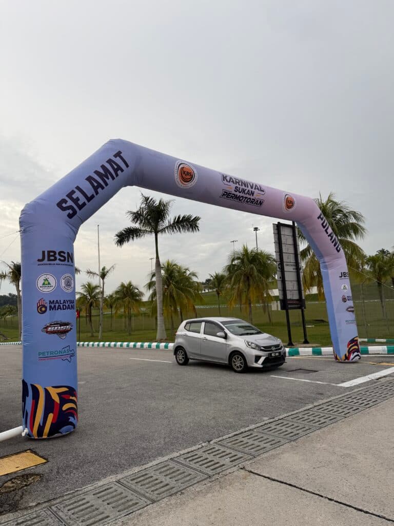 Inflatable Arch at Karnival Sukan Permotoran BOSS Sepang 2025 — photo 6