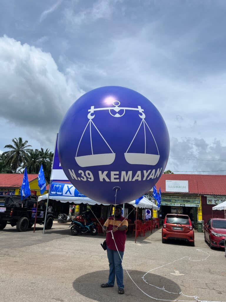 Malaysia General Election Giant Balloons — photo 6