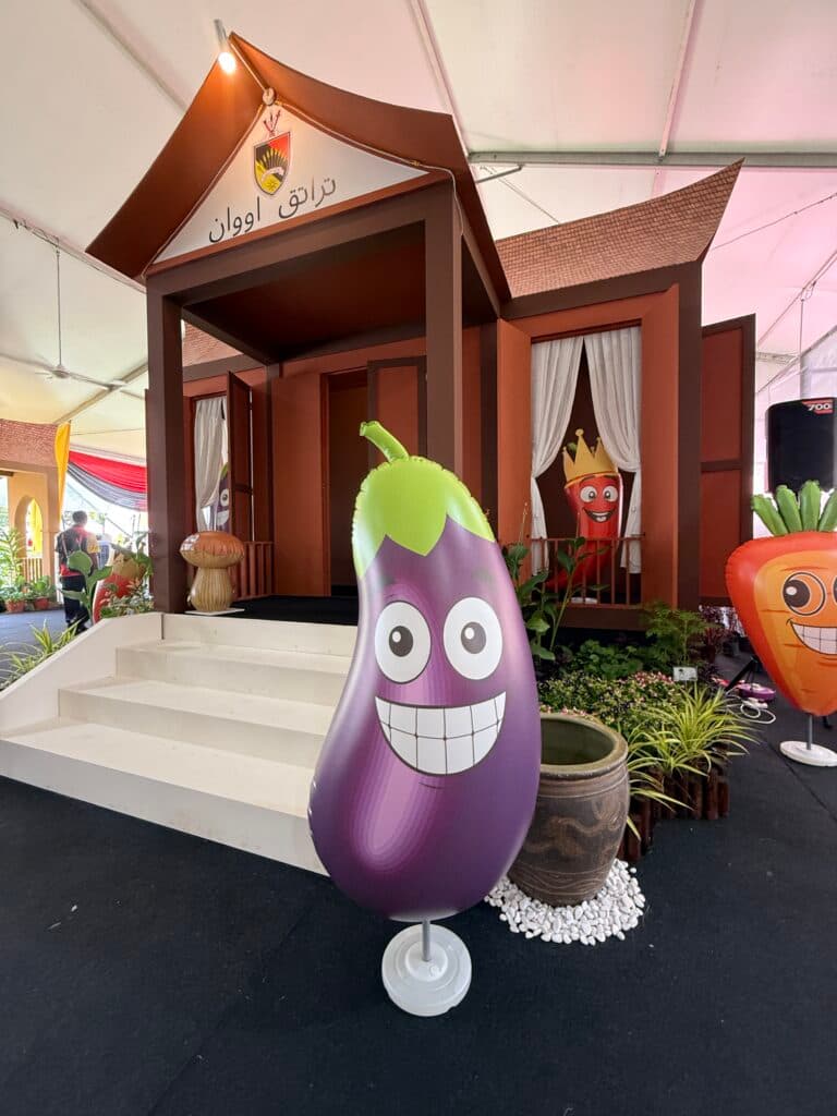 Vegetable Inflatable Replica at NS Fest 2025 in Nilai, Negeri Sembilan — photo 3