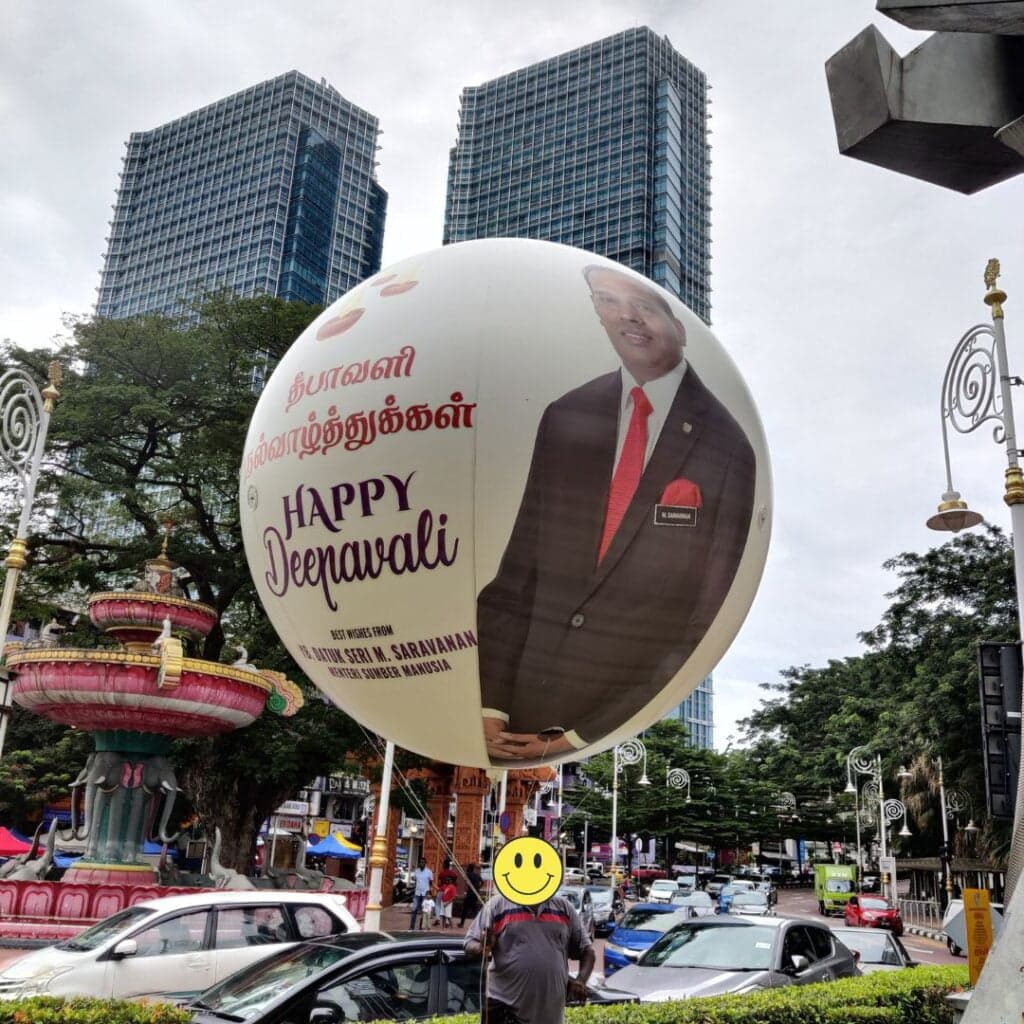 Belon Iklan Gergasi di Malaysia — photo 27