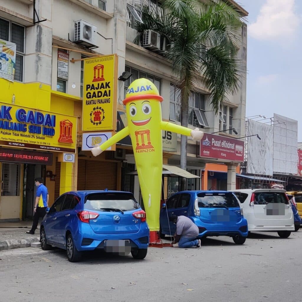 Patung Angin (Sky Dancer) di Malaysia — photo 14