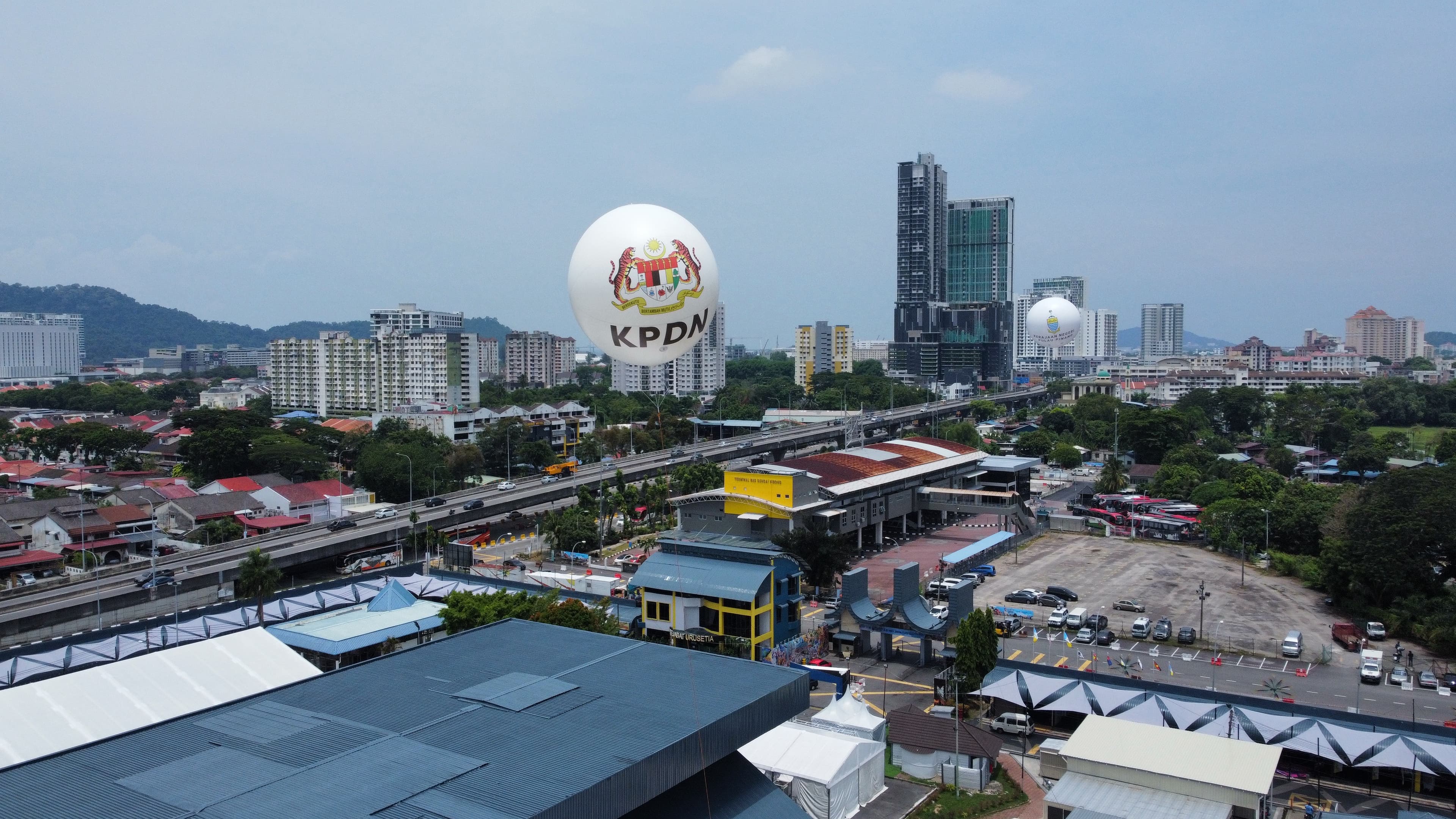 Giant Balloon Program MADANI Rakyat