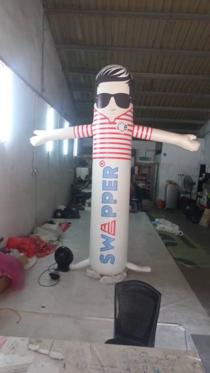 Inflatable Tubeman with waving hand