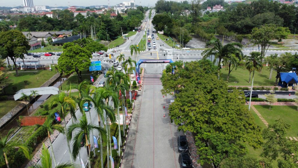 40 Feet Inflatable Arch at Universiti Kebangsaan Malaysia — photo 2