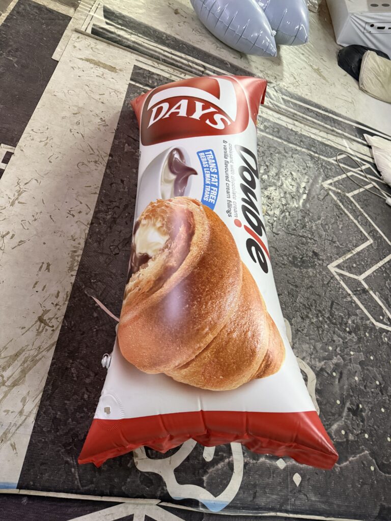 7DAYS Croissant Inflatable Replica | Food Packaging Inflatable — photo 3