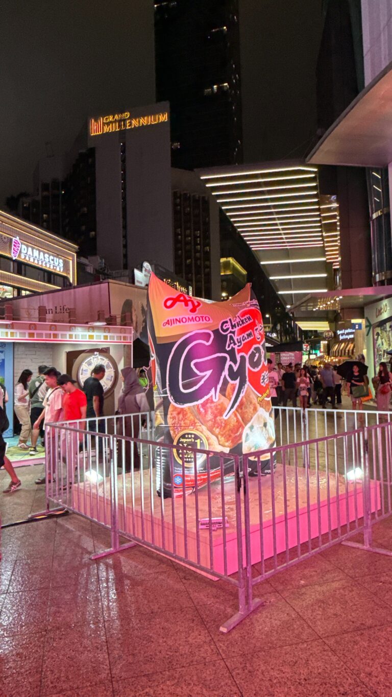 Ajinomoto Gyoza Packaging Inflatable Replica — photo 3