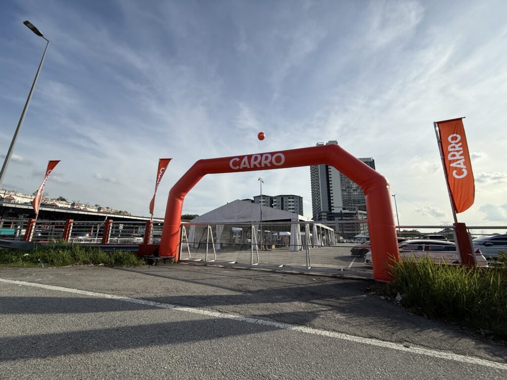 Carro Custom Printed Inflatable Arch and Giant Balloon — photo 8