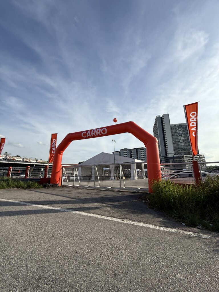 Carro Custom Printed Inflatable Arch and Giant Balloon — photo 9