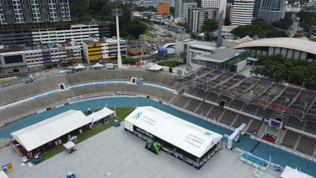 Belon Helium Berjenama Khas di Standard Chartered KL Marathon 2025 — photo 1