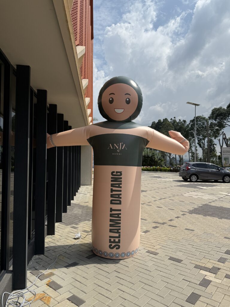 Maskot Menari Inflatable Tersuai di Anja, Bangi — photo 1