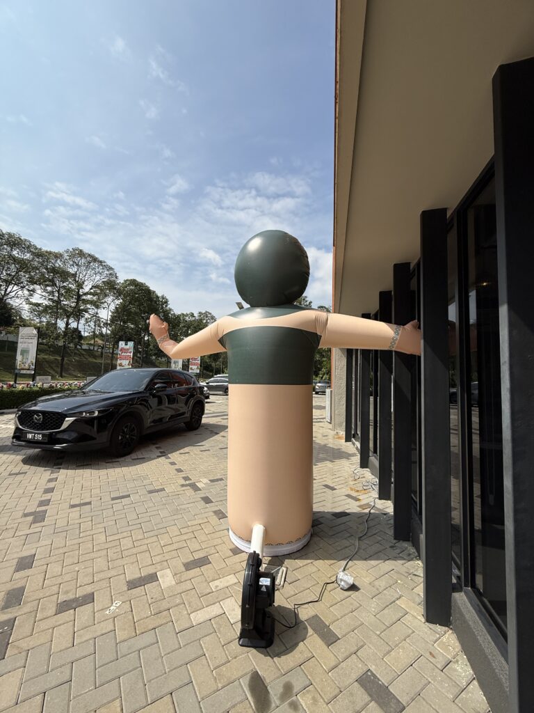 Maskot Menari Inflatable Tersuai di Anja, Bangi — photo 8