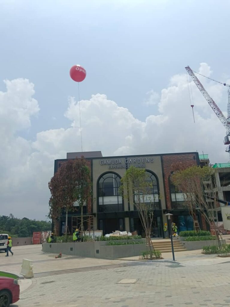 Belon Gergasi Gamuda Gardens Experience Lounge — photo 1