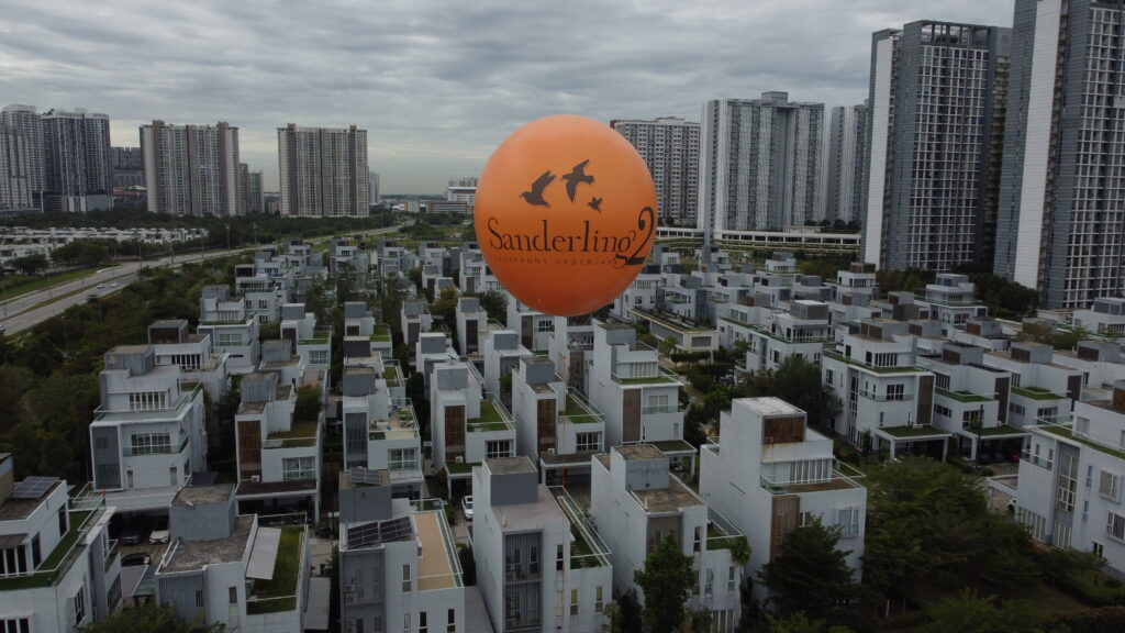 Giant Advertising Balloon at Avaland's Sanderling 2 Lakefront Cyberjaya — photo 7