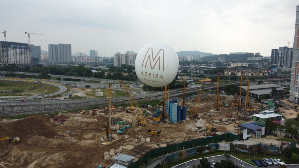 Giant Advertising Balloon at M Aspira, Taman Desa — photo 3