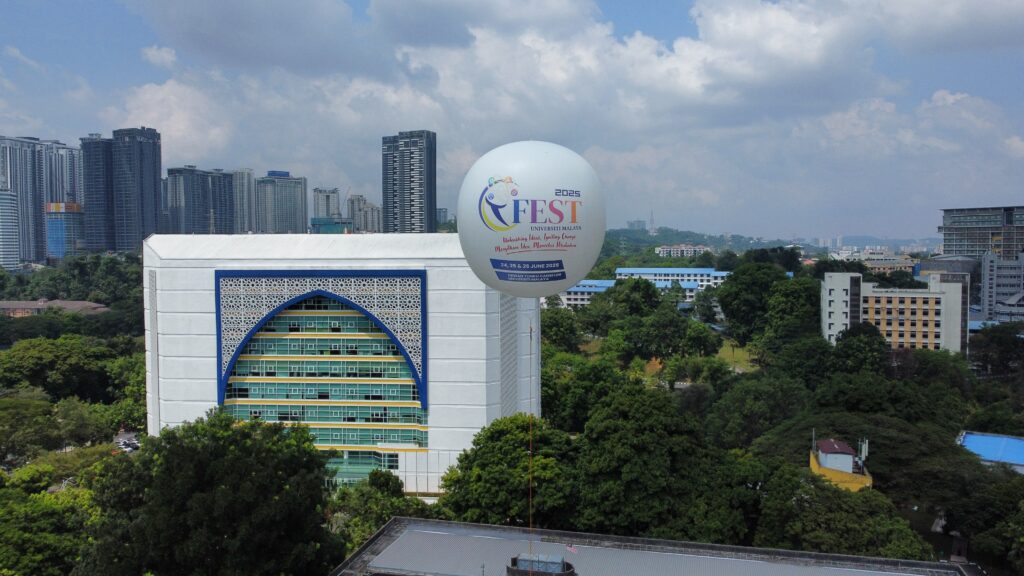 Belon Gergasi & Gerbang Inflatable di Universiti Malaya — photo 5