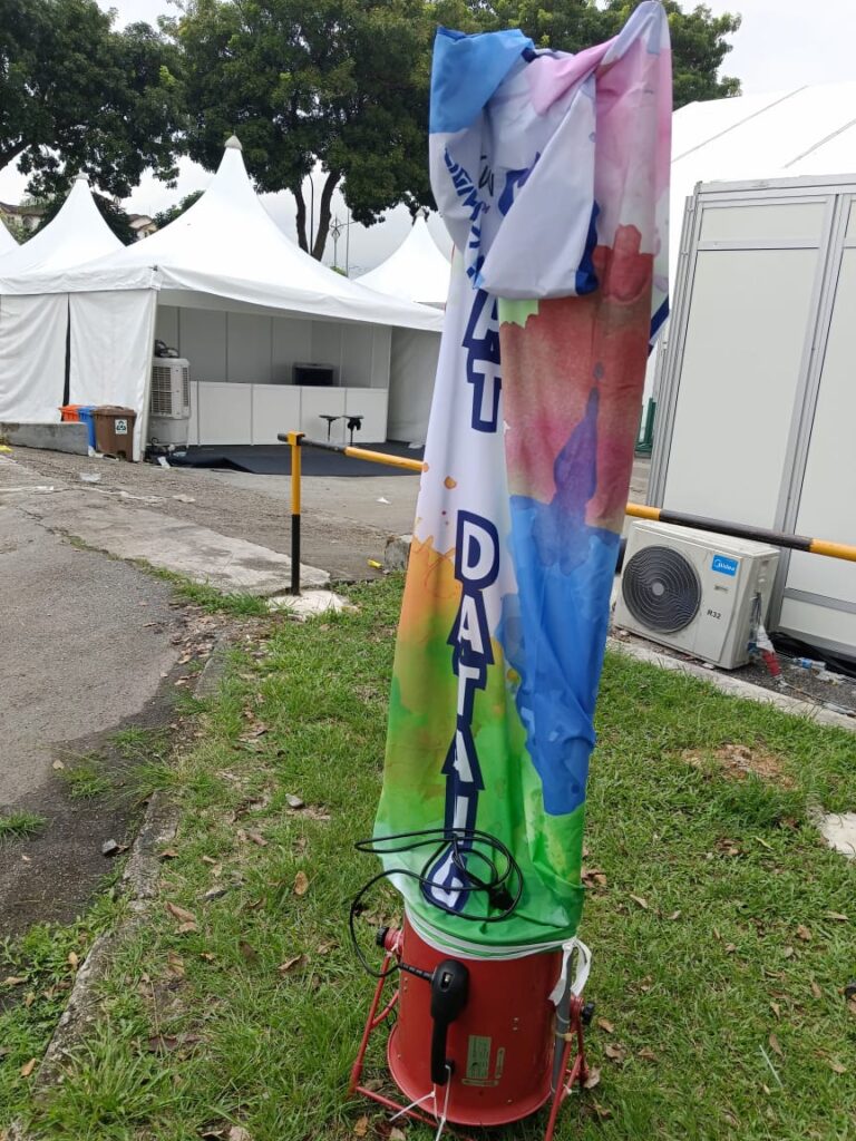 Belon Gergasi dan Sky Dancers di Karnival MyPesara Johor Bahru — photo 3