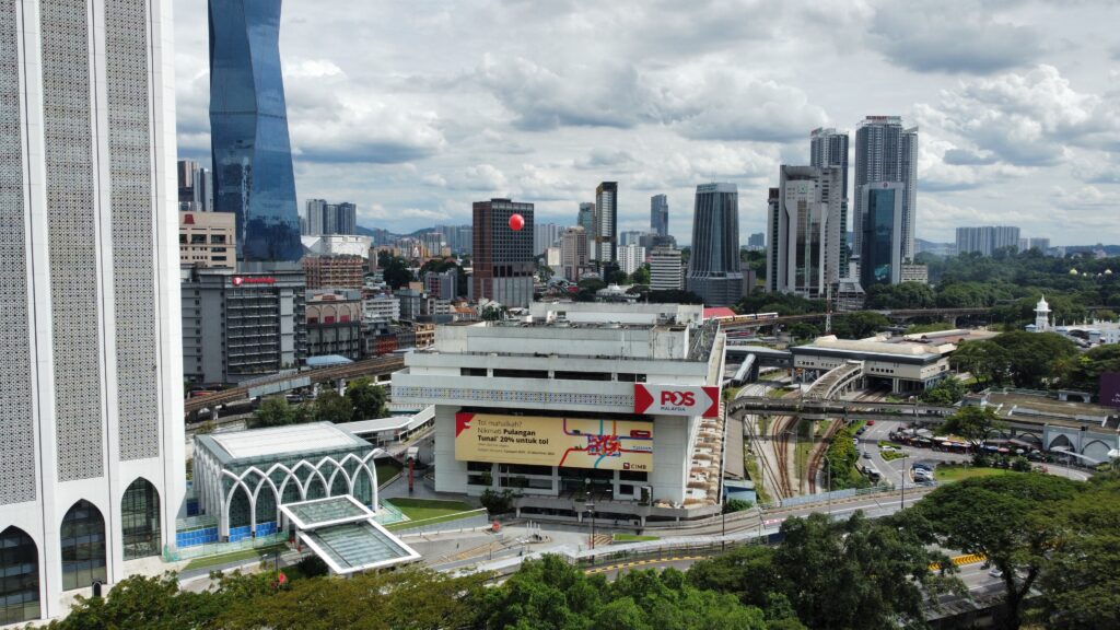 Belon Gergasi untuk Pos Malaysia Run 2025 di Stadium Merdeka — photo 3
