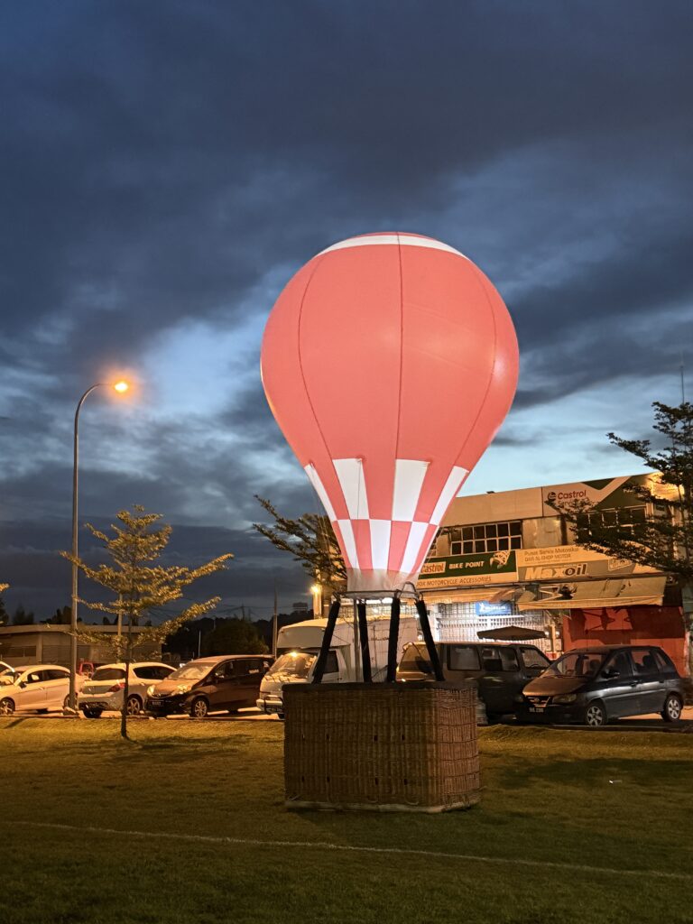 Helium Hot Air Balloon Replica — photo 2