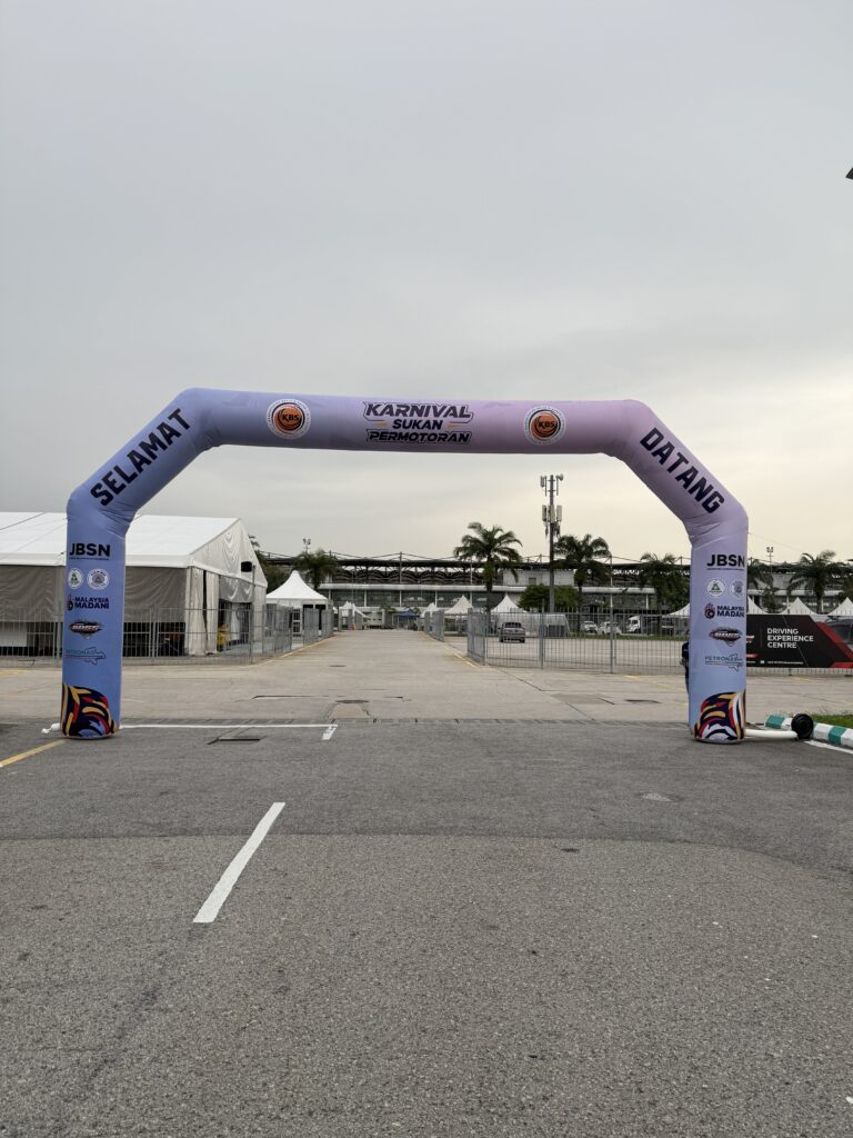 Gerbang Tiup di Karnival Sukan Permotoran BOSS Sepang 2025 — photo 1