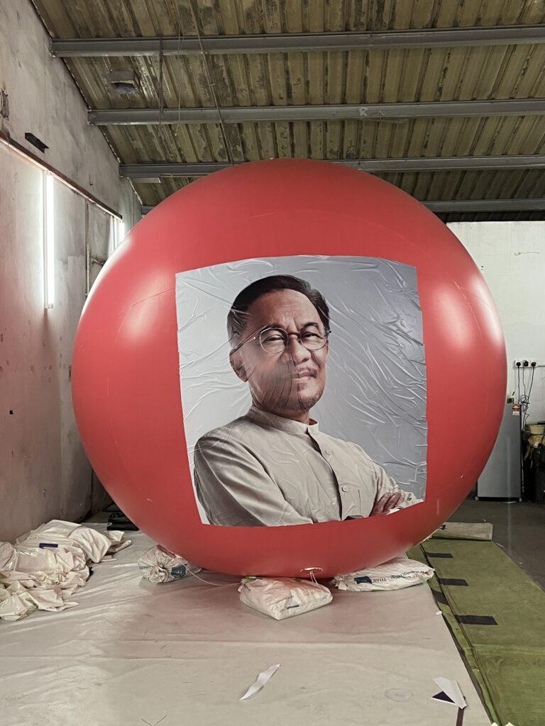 Malaysia General Election Giant Balloons — photo 9