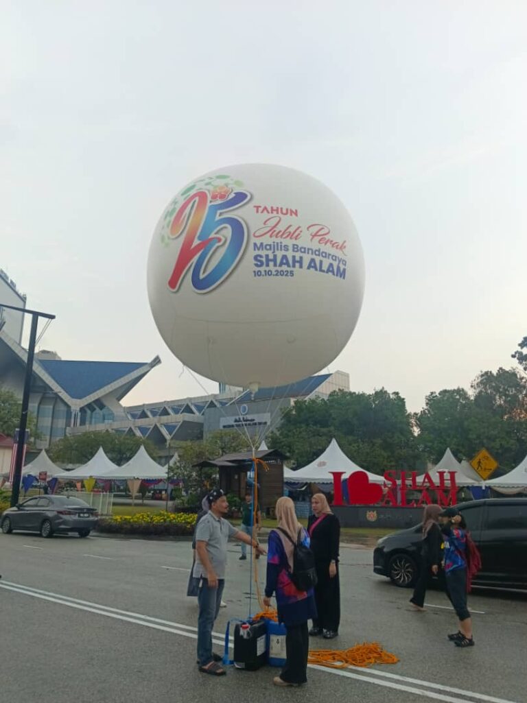 Belon Gergasi MBSA 25 Tahun Jubli Perak — photo 1