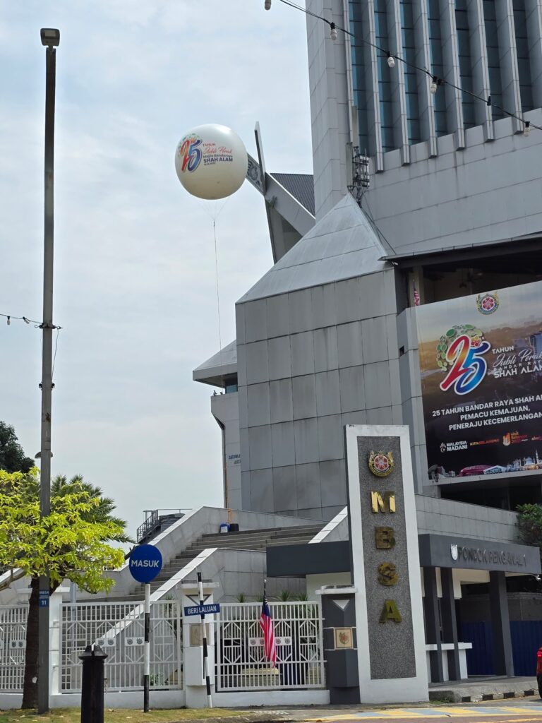 Belon Gergasi MBSA 25 Tahun Jubli Perak — photo 10