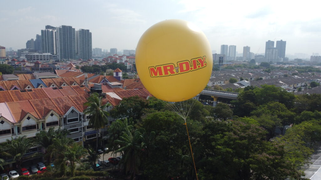 Belon Pengiklanan Gergasi Mr. DIY di Sunway Pyramid — photo 5