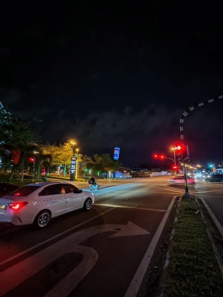 Tin Belon Pepsi Cola di Kuching, Sarawak — photo 9