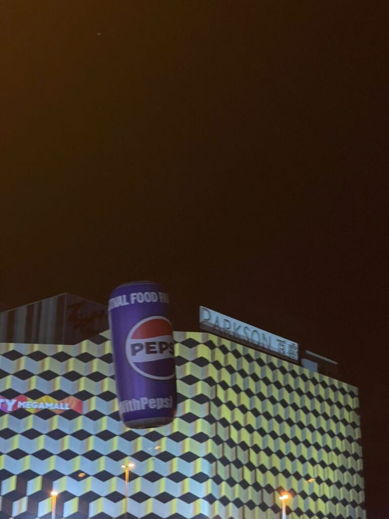 Tin Belon Pepsi Cola di Kuching, Sarawak — photo 11