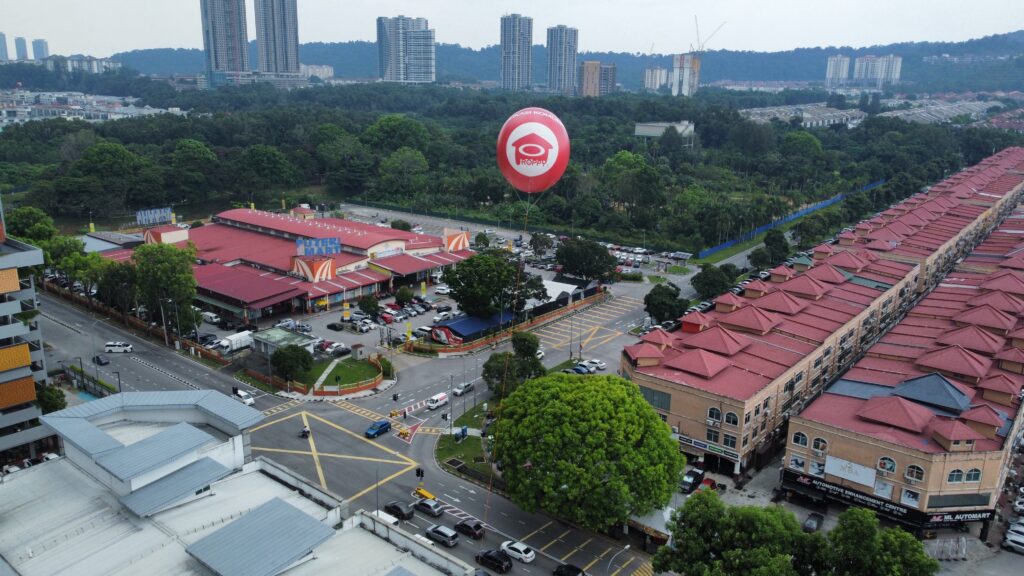ProppyApp Advertising Balloons at Bandar Puteri, Puchong — photo 1