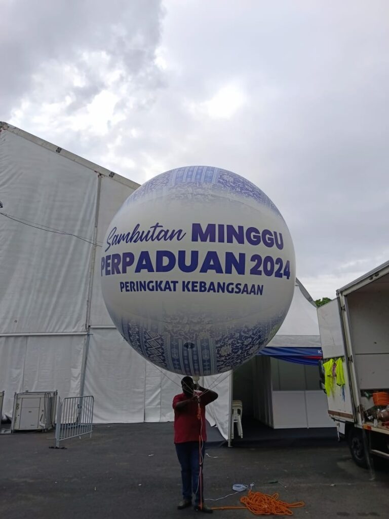 Sambutan Minggu Perpaduan Inflatable Dancer — photo 8