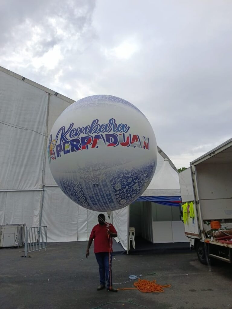 Sambutan Minggu Perpaduan Inflatable Dancer — photo 10