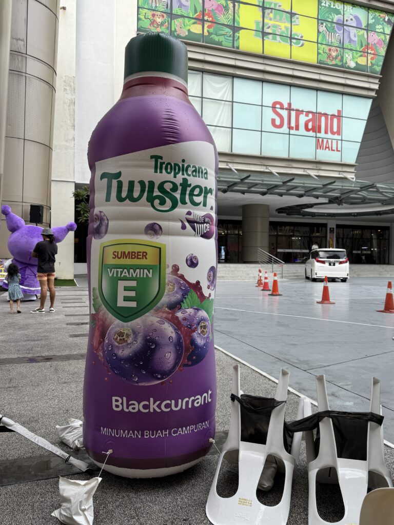 Tropicana Twister Inflatable Replica — photo 2