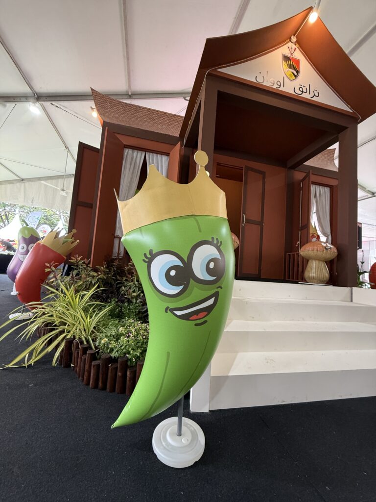 Replika Inflatable Sayur-sayuran di NS Fest 2025 di Nilai, Negeri Sembilan — photo 5