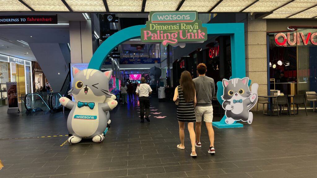 Watson Cat Inflatable Replica at Pavilion KL — photo 1