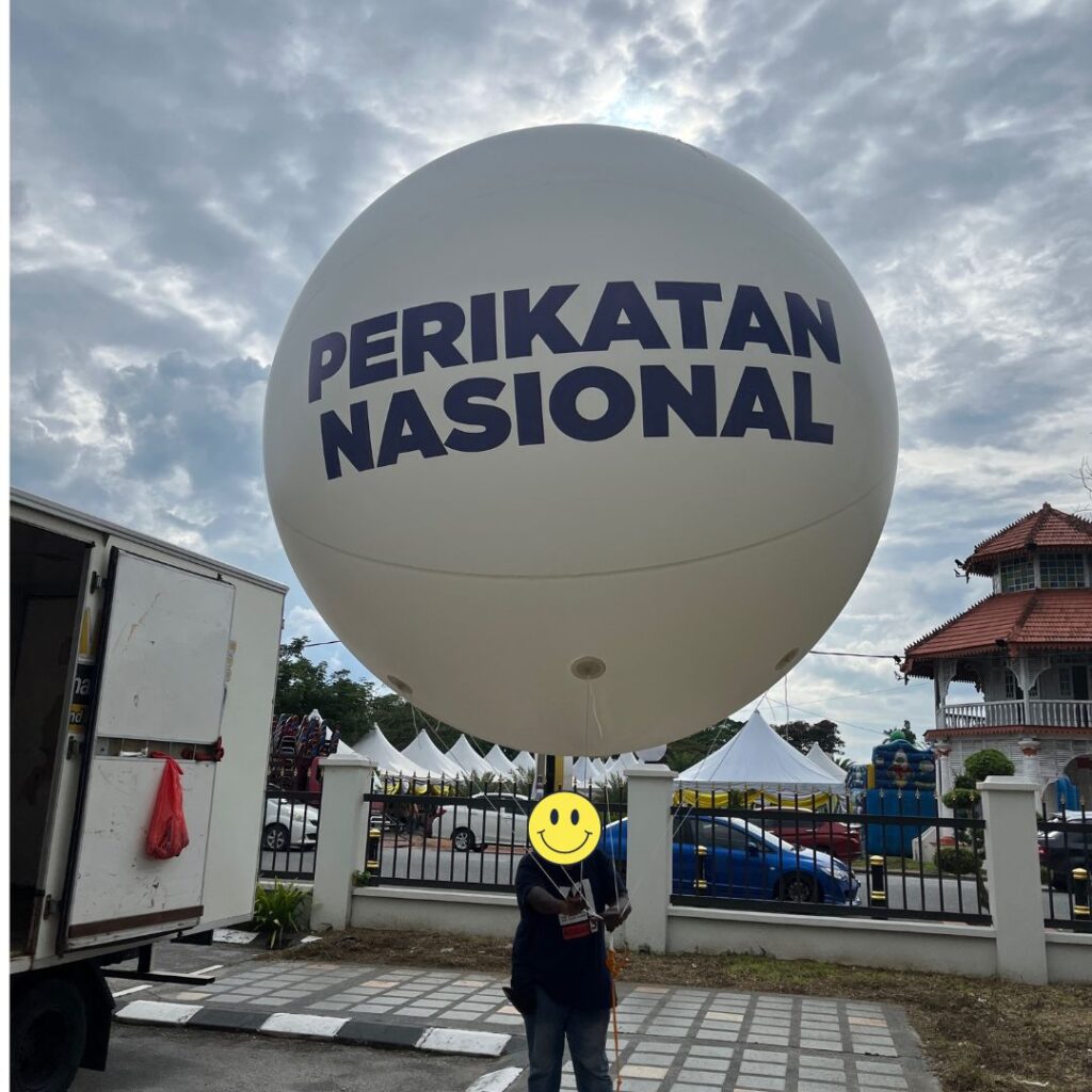 Giant Advertising Balloons — photo 25