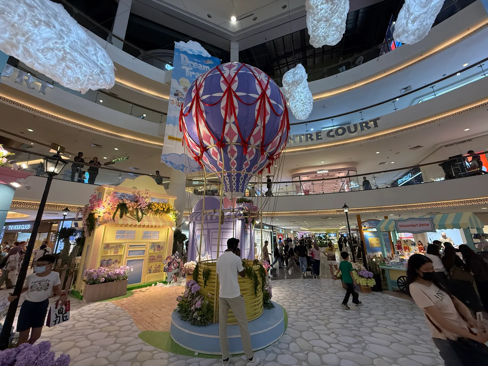 Hot Air Balloon Replica at Mid Valley Megamall's Disney Dream Travel — photo 2