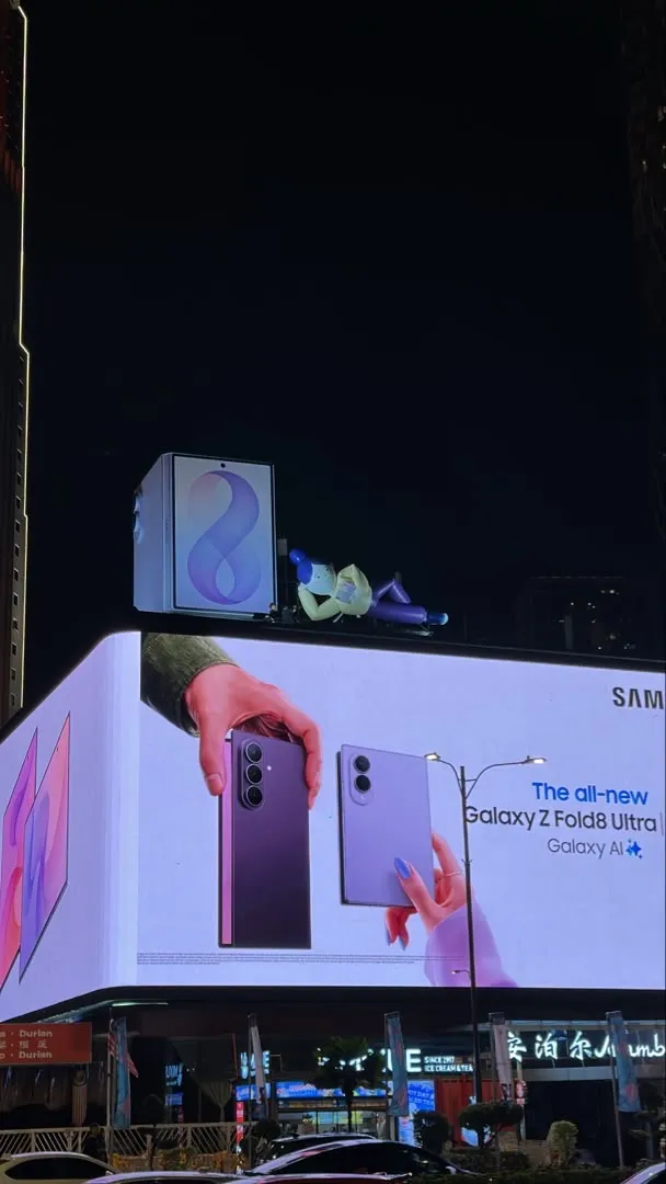 Samsung Inflatable Mascot (30ft Horizontal) Near KLCC