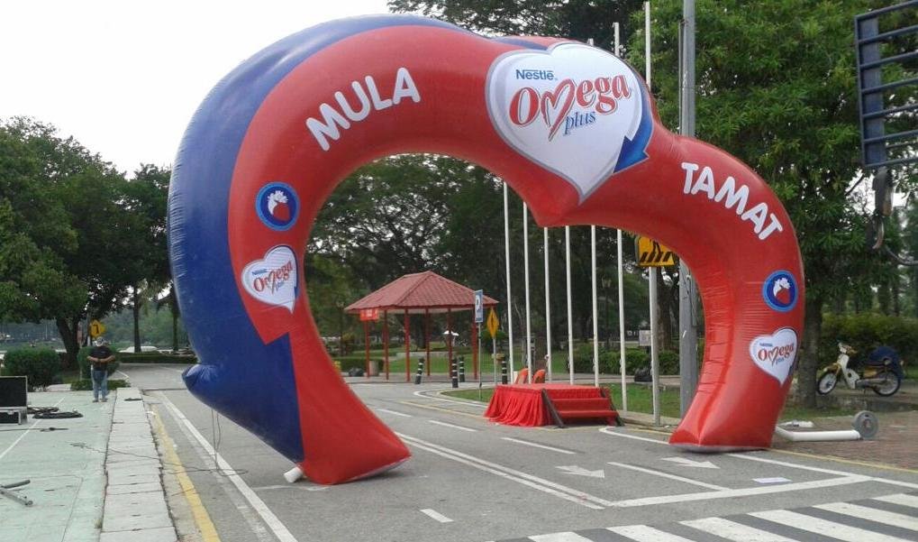 Nestle Family Run Event Custom Inflatable Arch