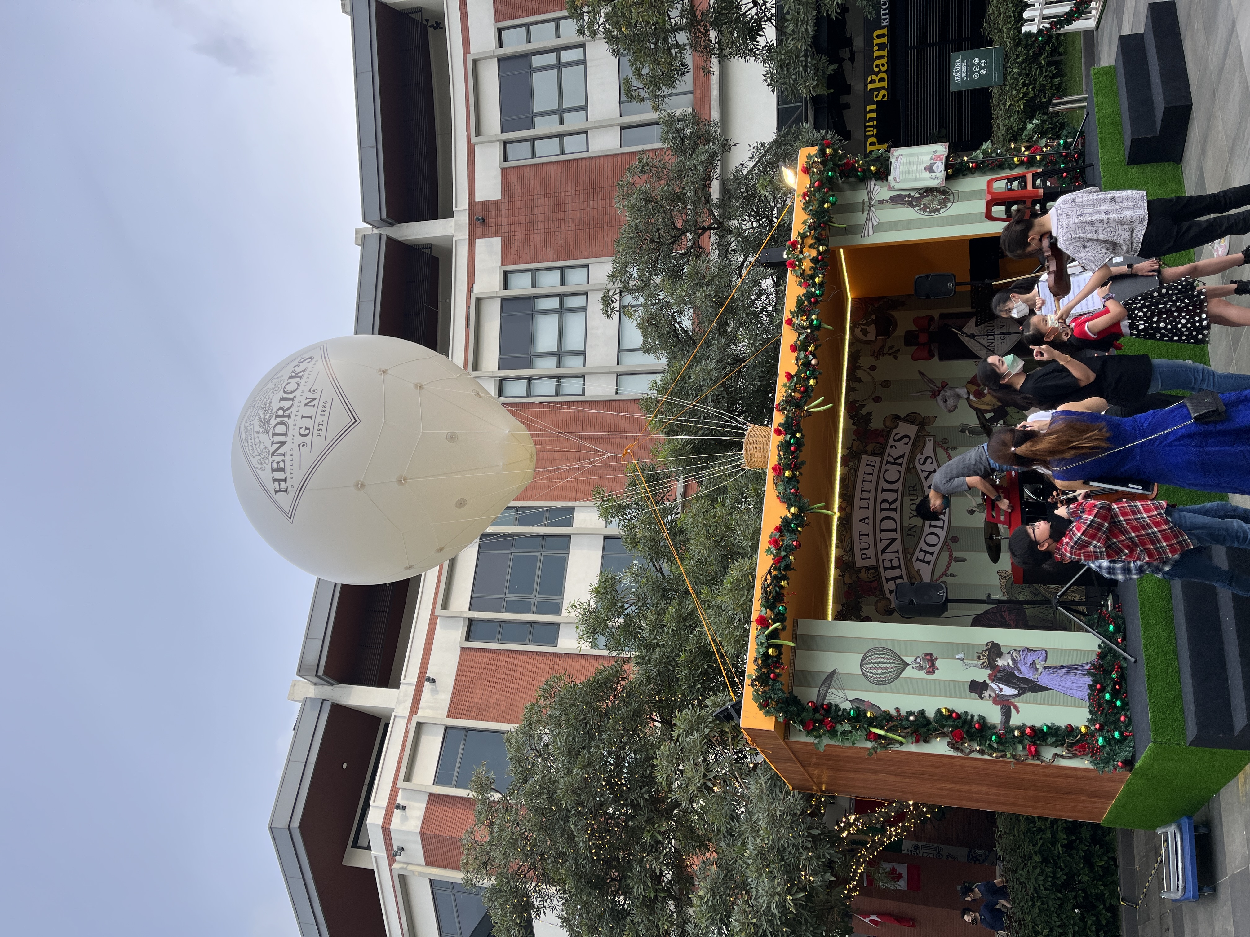 Hendricks Christmas Hot Air Balloon Replica