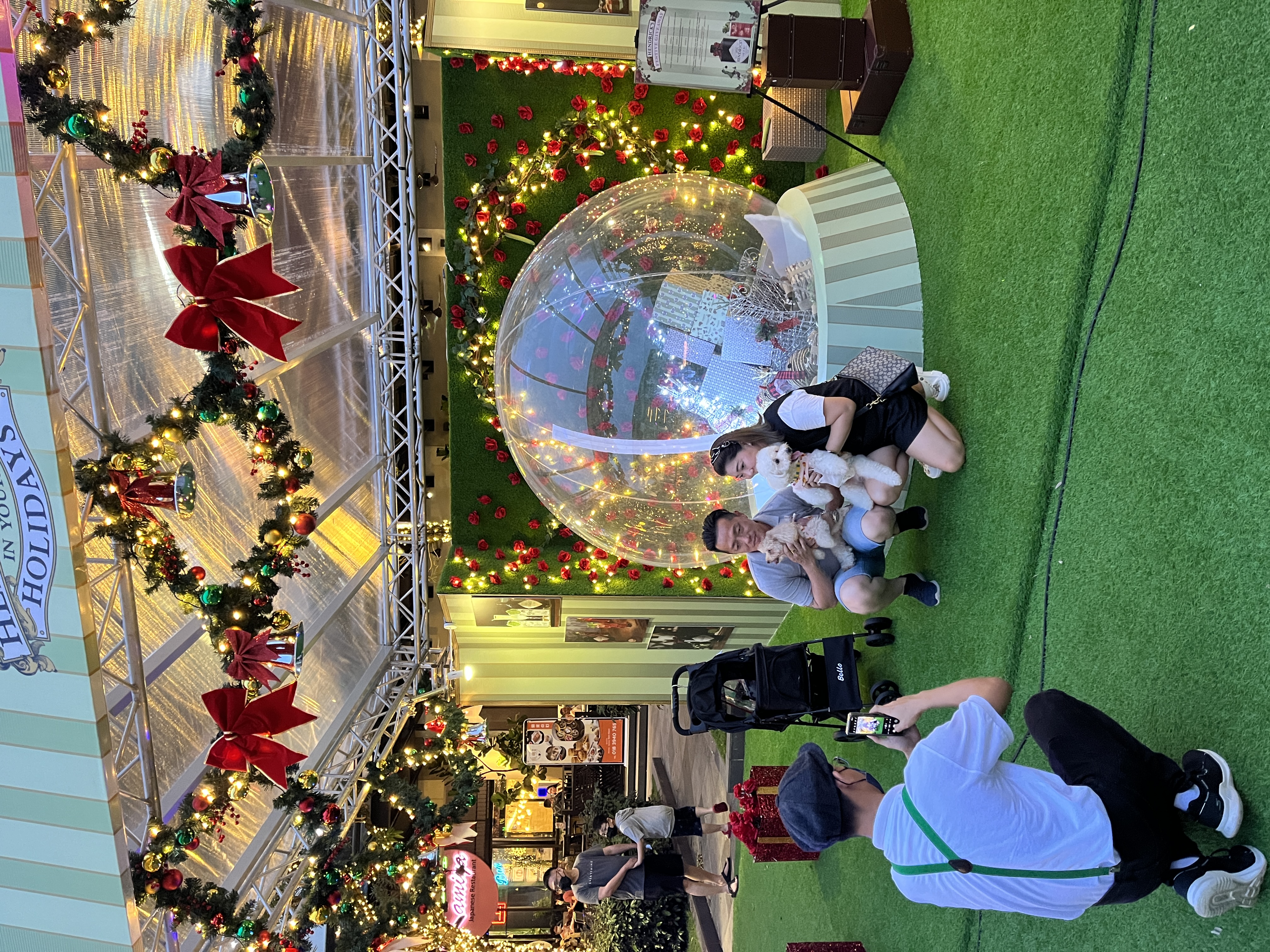 Hendricks Christmas Hot Air Balloon Replica