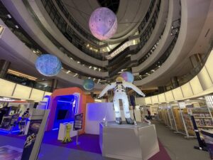 Replika Kembung Lego Space Man Lego Space Man Inflatable Replica