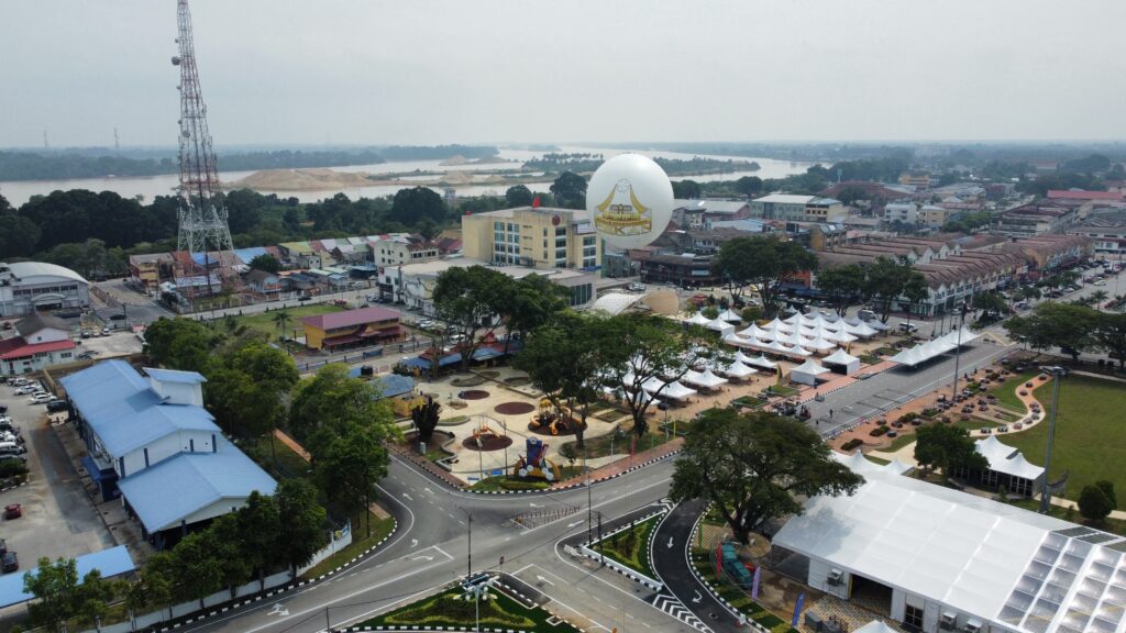 Majlis Perbandaran Pekan Giant Balloon
